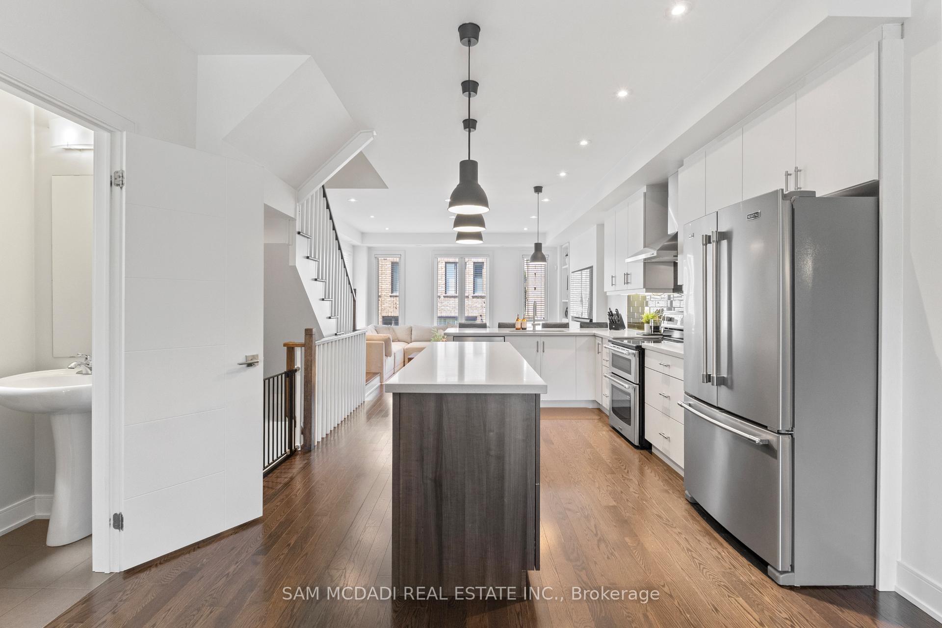 Photo 6 of 1120 Beachcomber Road, Mississauga, Lakeview — HOMEH
