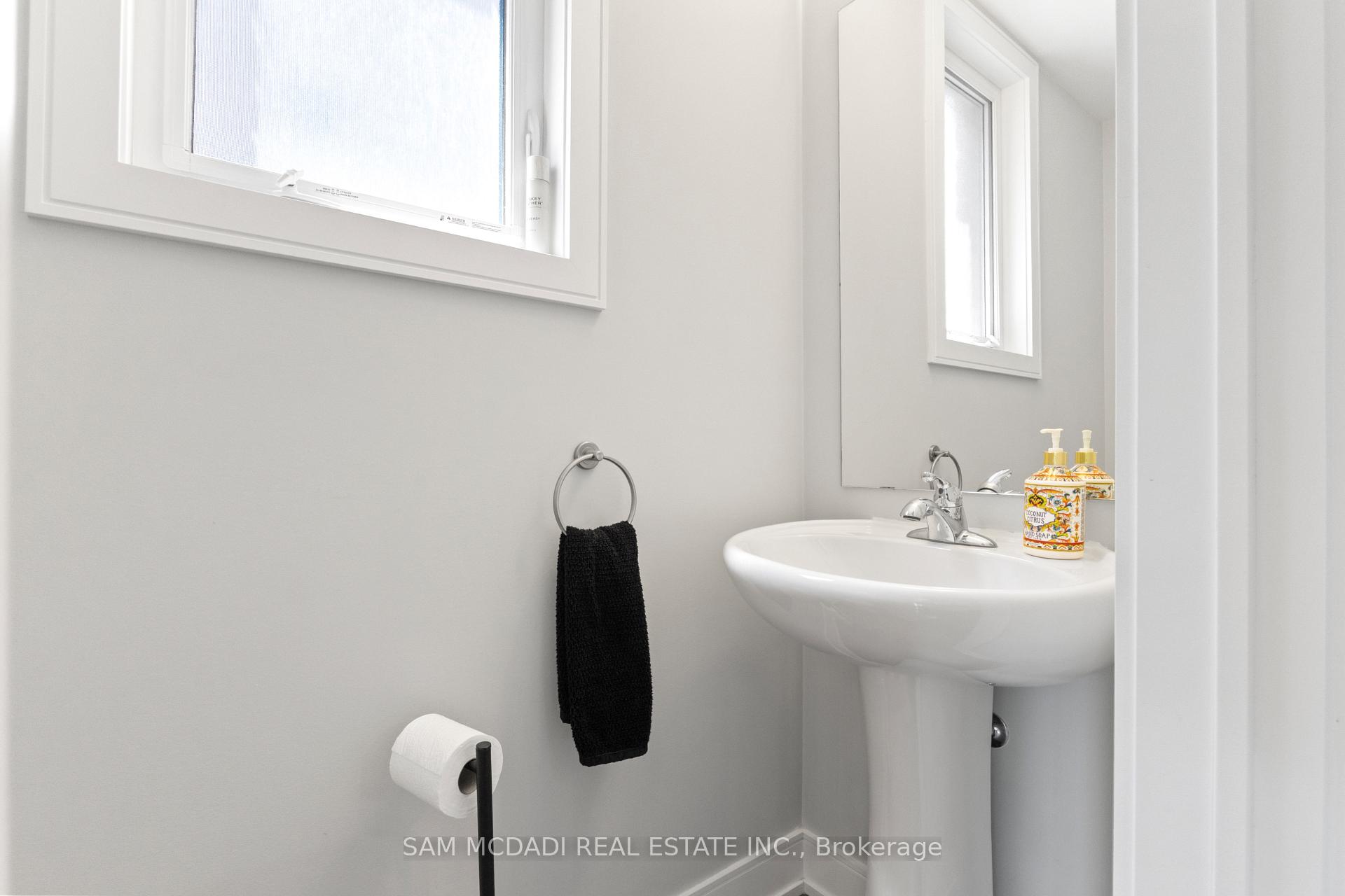 Photo 13 of 1120 Beachcomber Road, Mississauga, Lakeview — HOMEH