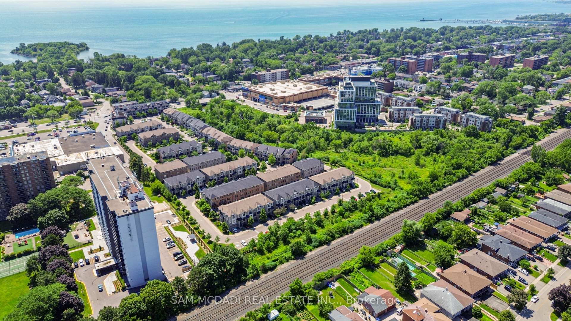 Photo 33 of 1120 Beachcomber Road, Mississauga, Lakeview — HOMEH