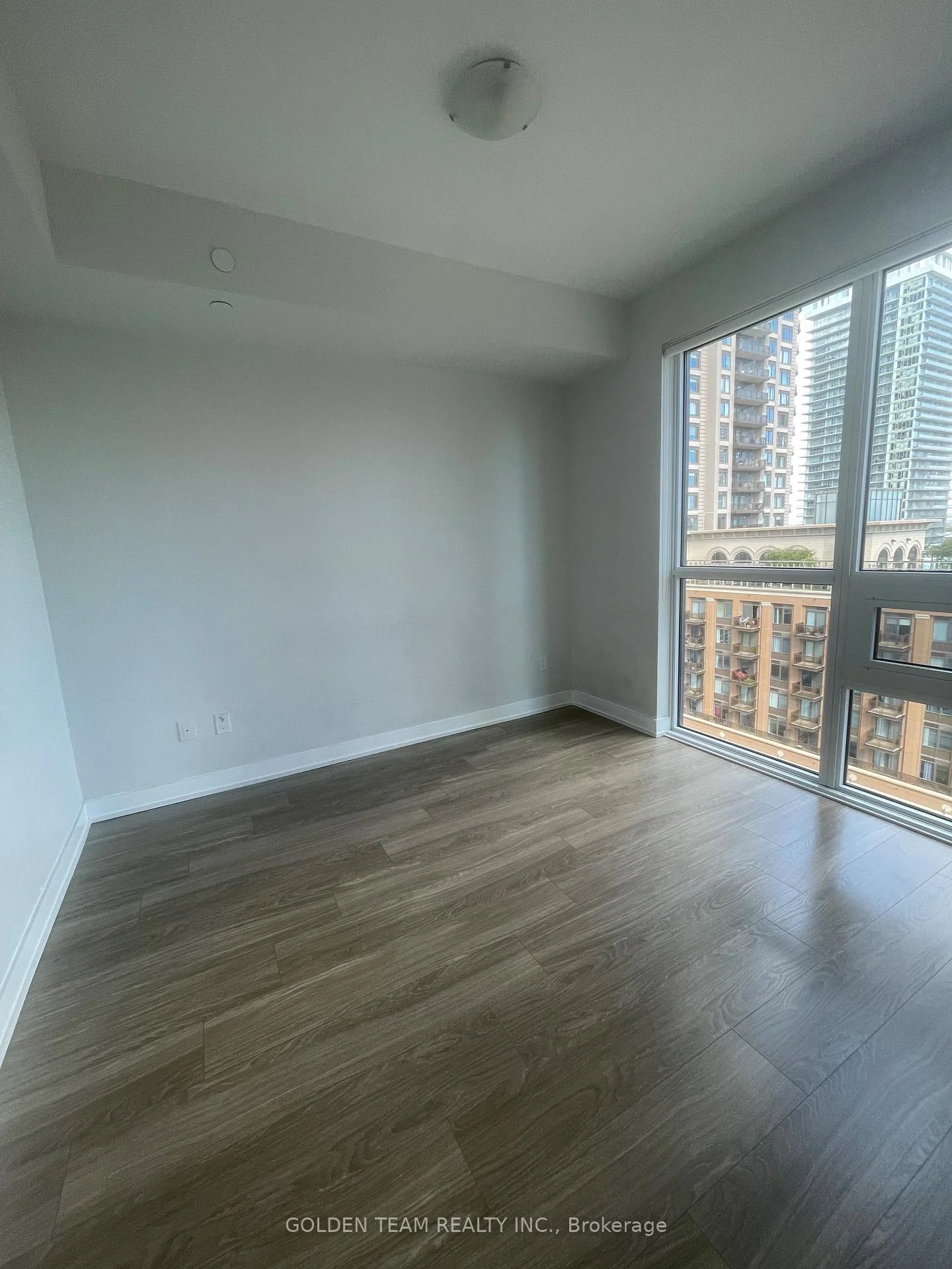 Photo 10 of Unit 809, 430 Square One Drive, Mississauga, Creditview — HOMEH