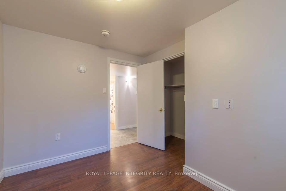 Photo 10 of Unit B, 892 Baseline Road, Ottawa, City View/Skyline/Fisher Heights/Parkwood Hills — HOMEH
