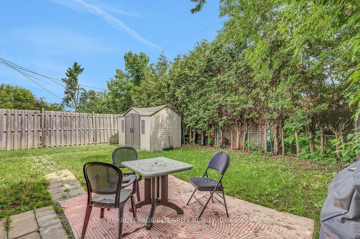 Photo 15 of Unit B, 892 Baseline Road, Ottawa, City View/Skyline/Fisher Heights/Parkwood Hills — HOMEH