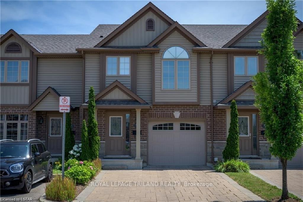 Photo of Unit 4, 2635 Bateman Trail