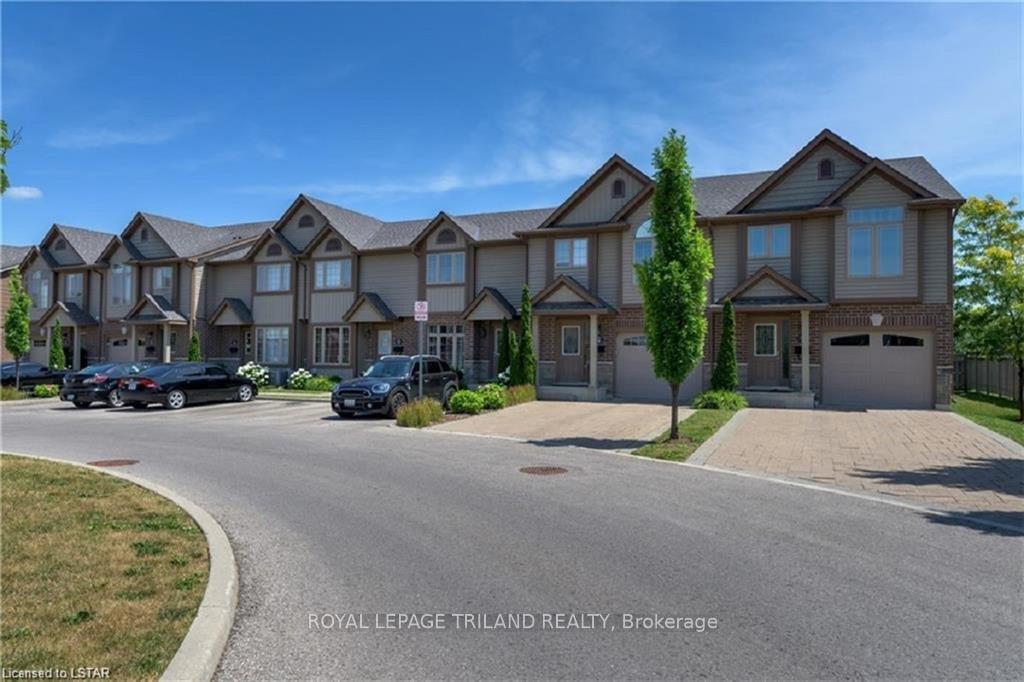 Photo 2 of Unit 4, 2635 Bateman Trail, London, South W — HOMEH