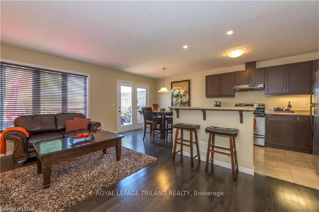 Photo 4 of Unit 4, 2635 Bateman Trail, London, South W — HOMEH
