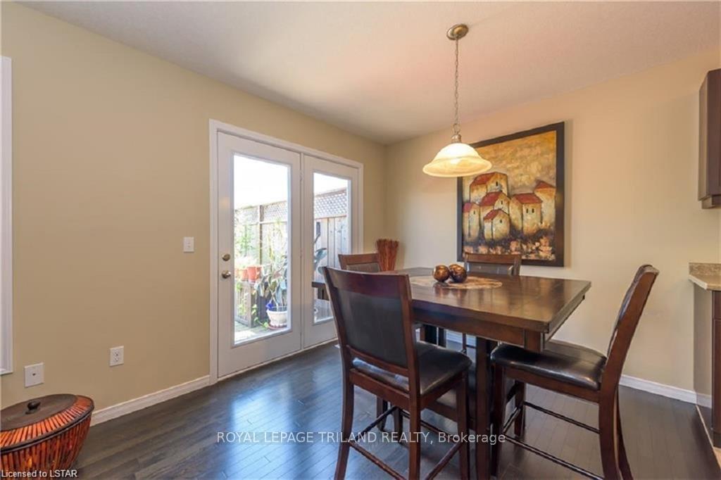 Photo 5 of Unit 4, 2635 Bateman Trail, London, South W — HOMEH