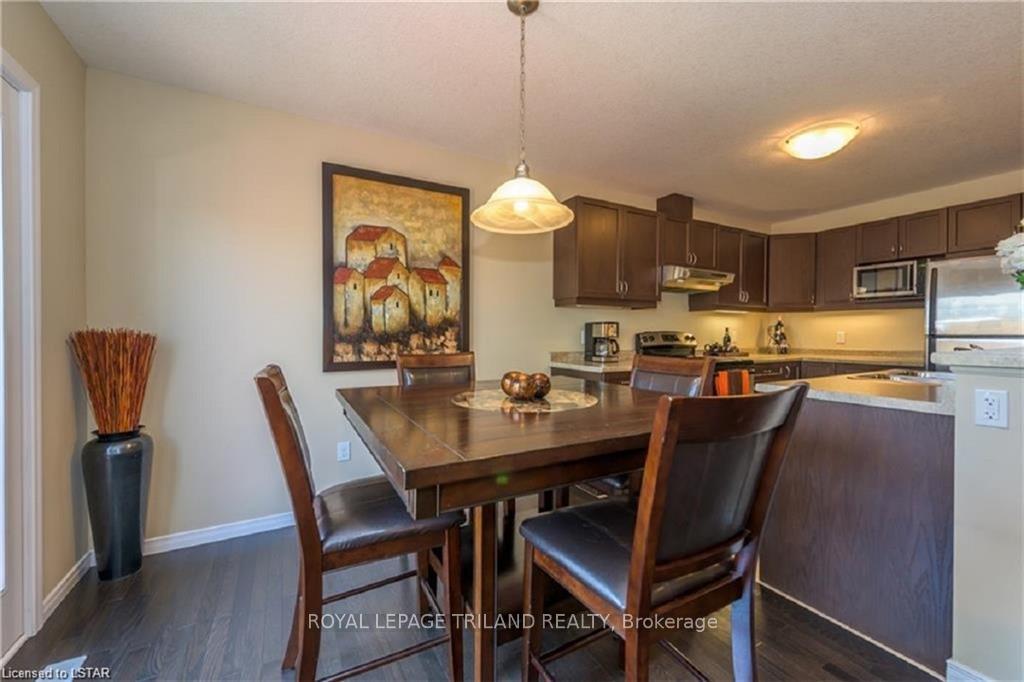 Photo 8 of Unit 4, 2635 Bateman Trail, London, South W — HOMEH