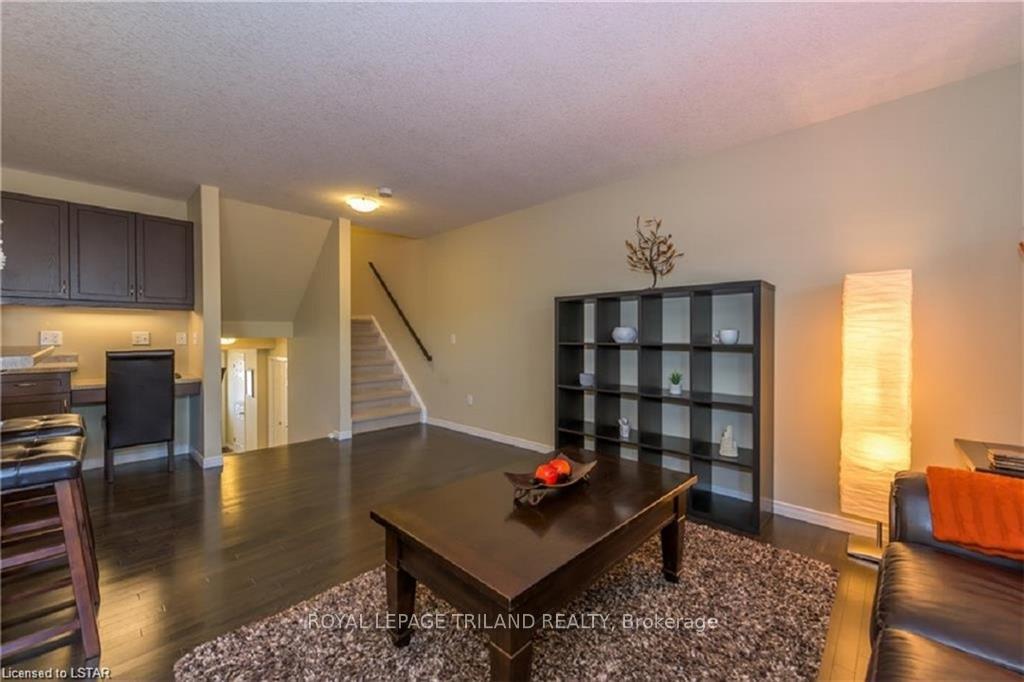Photo 9 of Unit 4, 2635 Bateman Trail, London, South W — HOMEH
