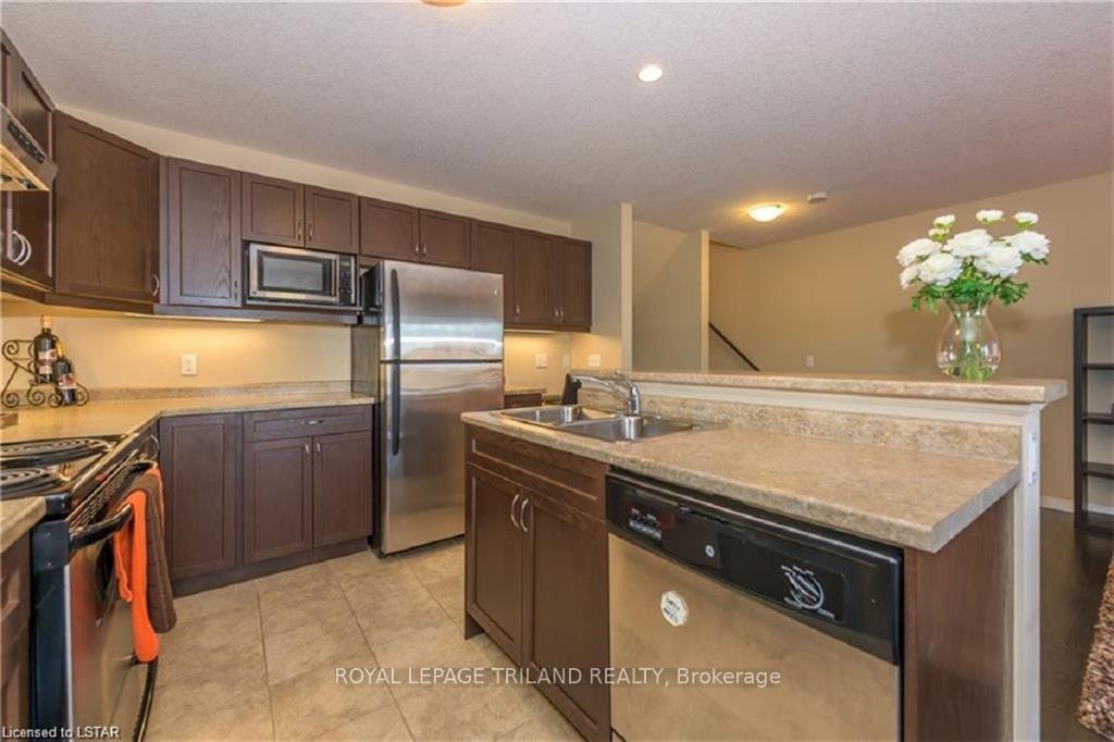 Photo 15 of Unit 4, 2635 Bateman Trail, London, South W — HOMEH