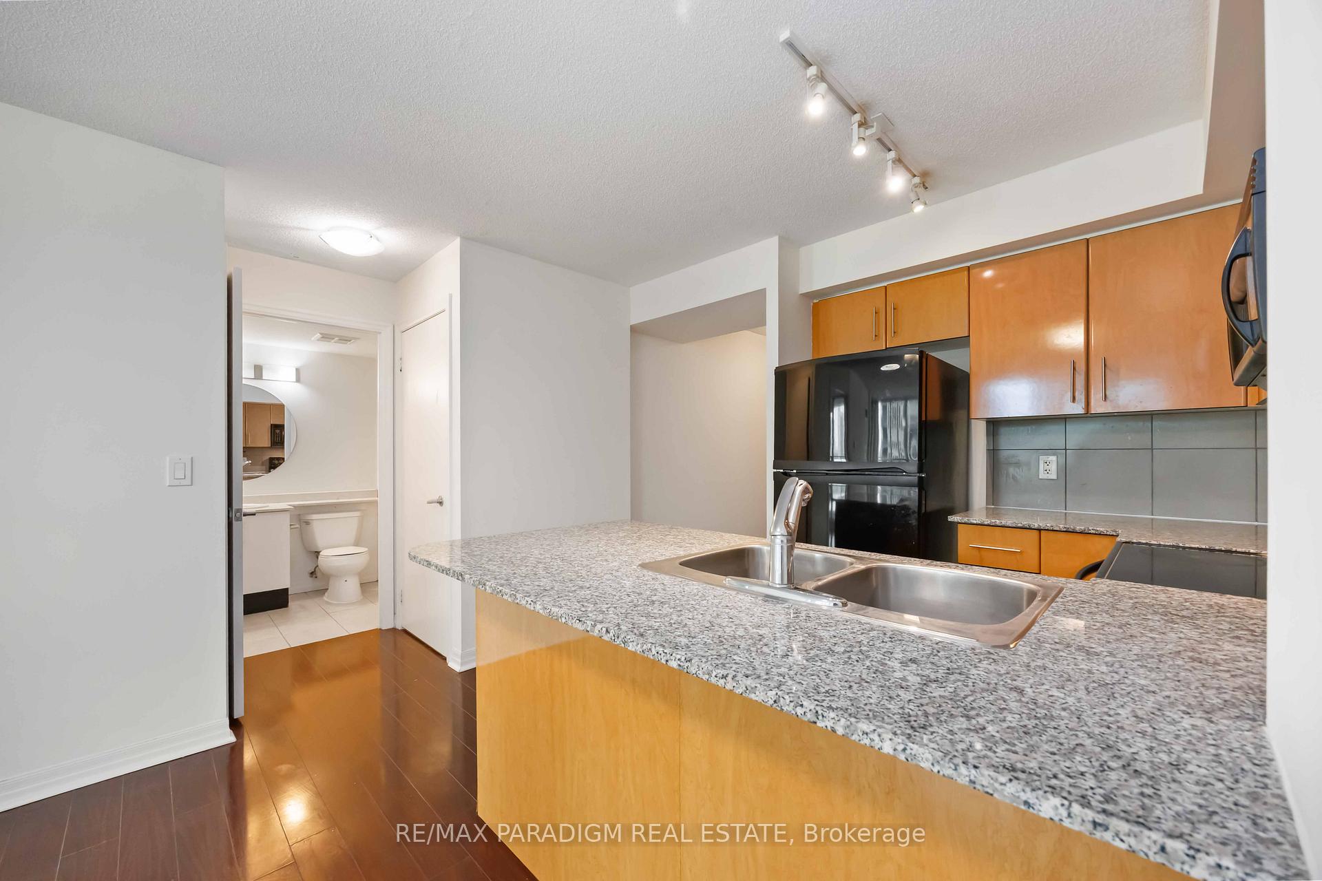 Photo 13 of Unit 1713, 16 Yonge Street, Toronto, Waterfront Communities — HOMEH