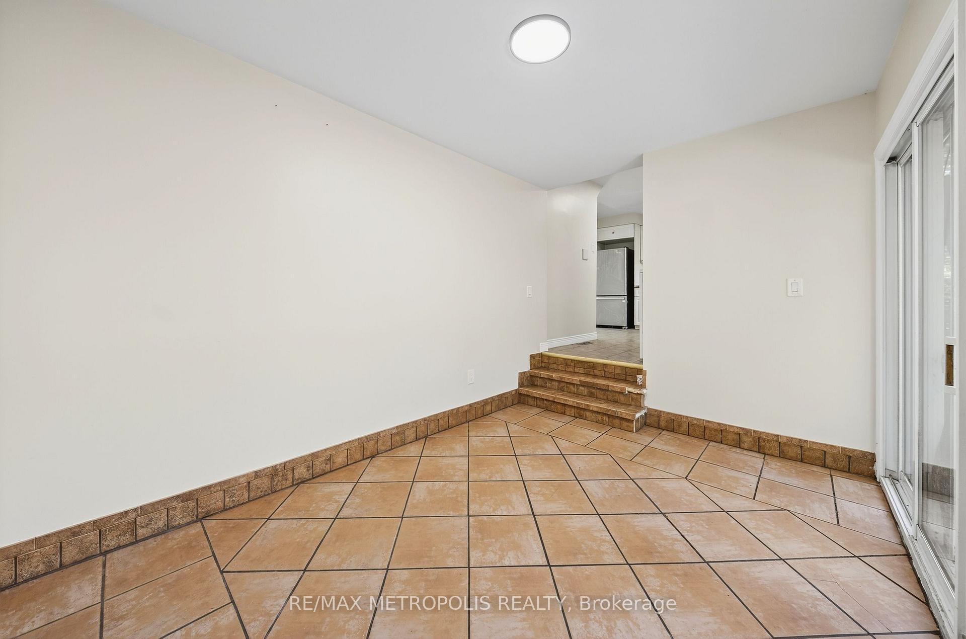 Photo 13 of Unit Main, 78 Harold Street, Brampton, Downtown Brampton — HOMEH