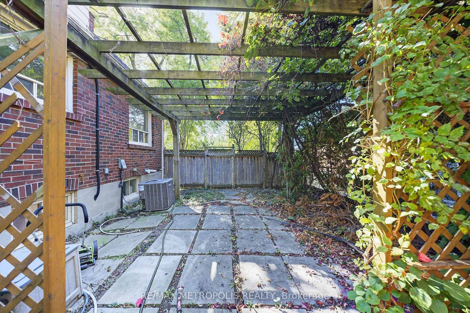 Photo 27 of Unit Main, 78 Harold Street, Brampton, Downtown Brampton — HOMEH