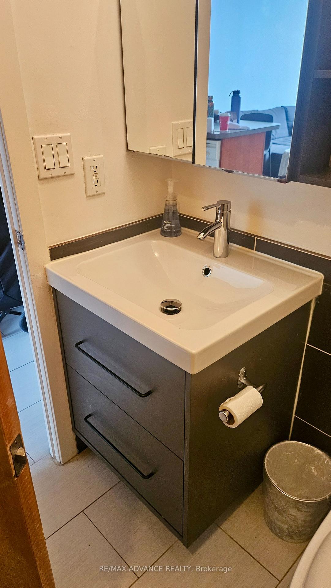Photo 9 of Unit 611, 255 Richmond Street E, Toronto, Moss Park — HOMEH