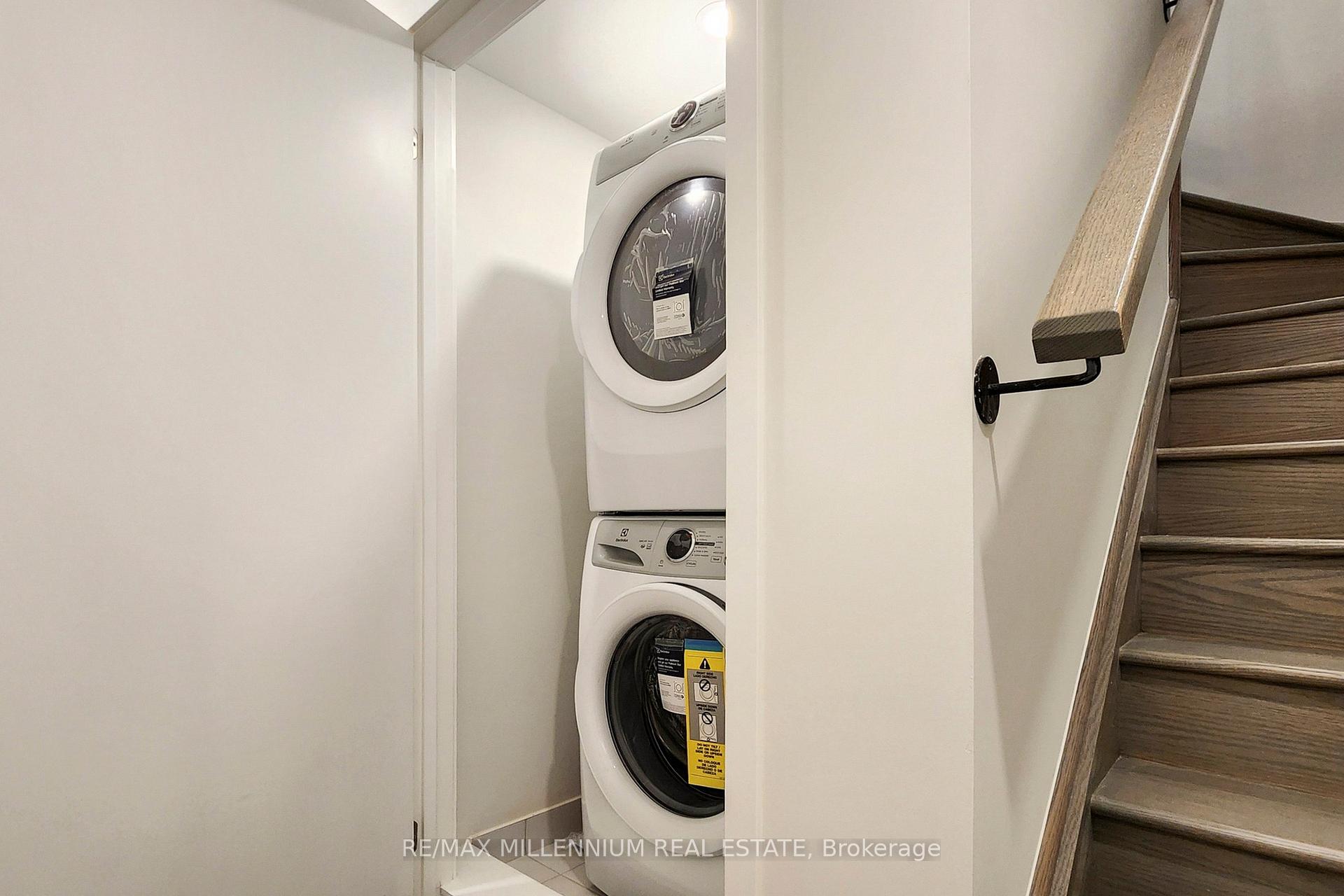 Photo 17 of Unit TH 350, 100 Honeycrisp Crescent, Vaughan, Vaughan Corporate Centre — HOMEH