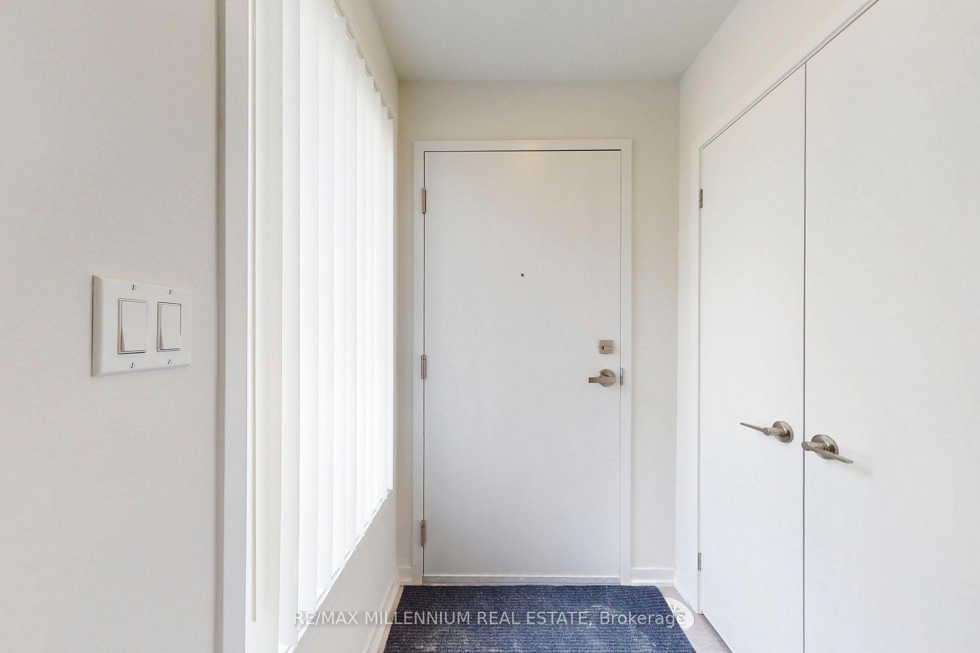Photo 18 of Unit TH 350, 100 Honeycrisp Crescent, Vaughan, Vaughan Corporate Centre — HOMEH