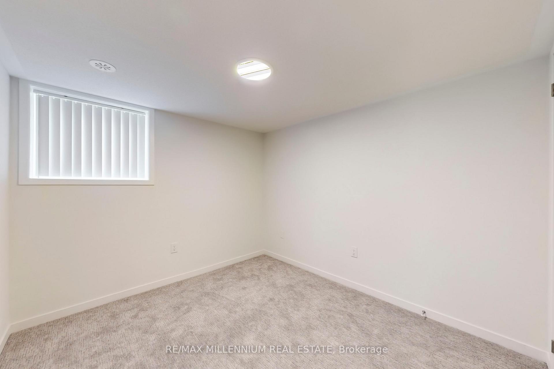 Photo 28 of Unit TH 350, 100 Honeycrisp Crescent, Vaughan, Vaughan Corporate Centre — HOMEH