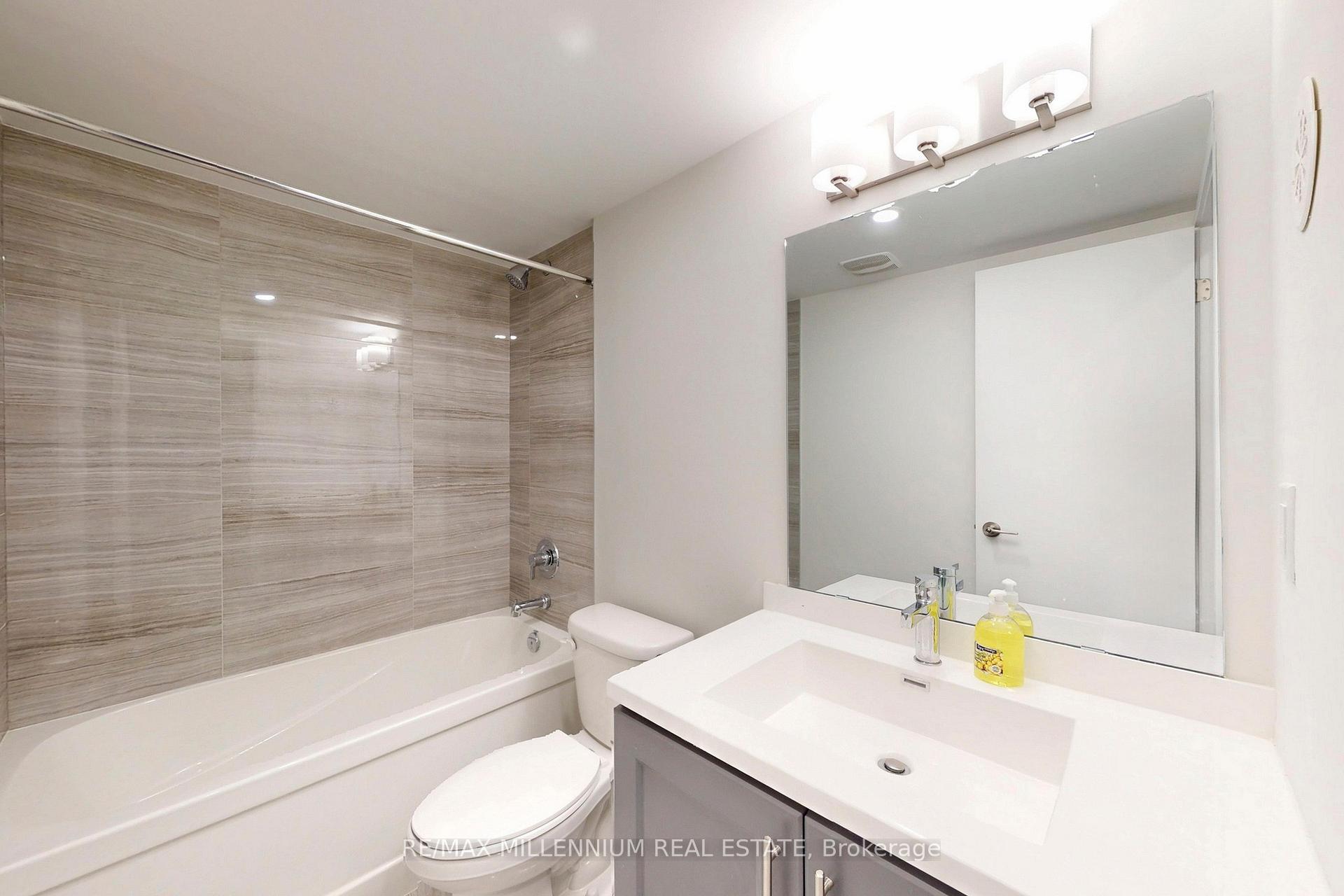 Photo 31 of Unit TH 350, 100 Honeycrisp Crescent, Vaughan, Vaughan Corporate Centre — HOMEH