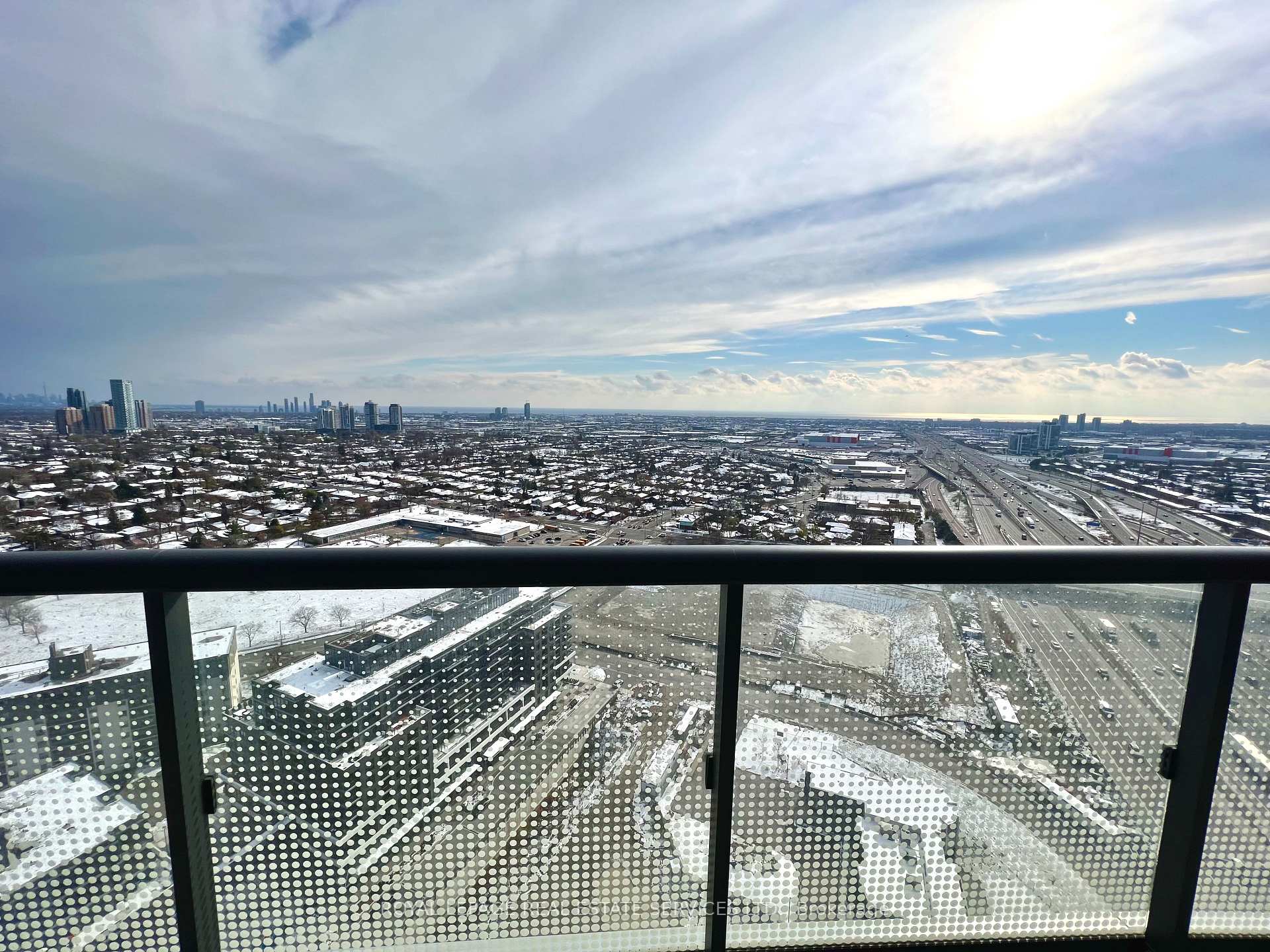 Photo 18 of Unit 2908, 30 Gibbs Road, Etobicoke, Islington-City Centre West — HOMEH