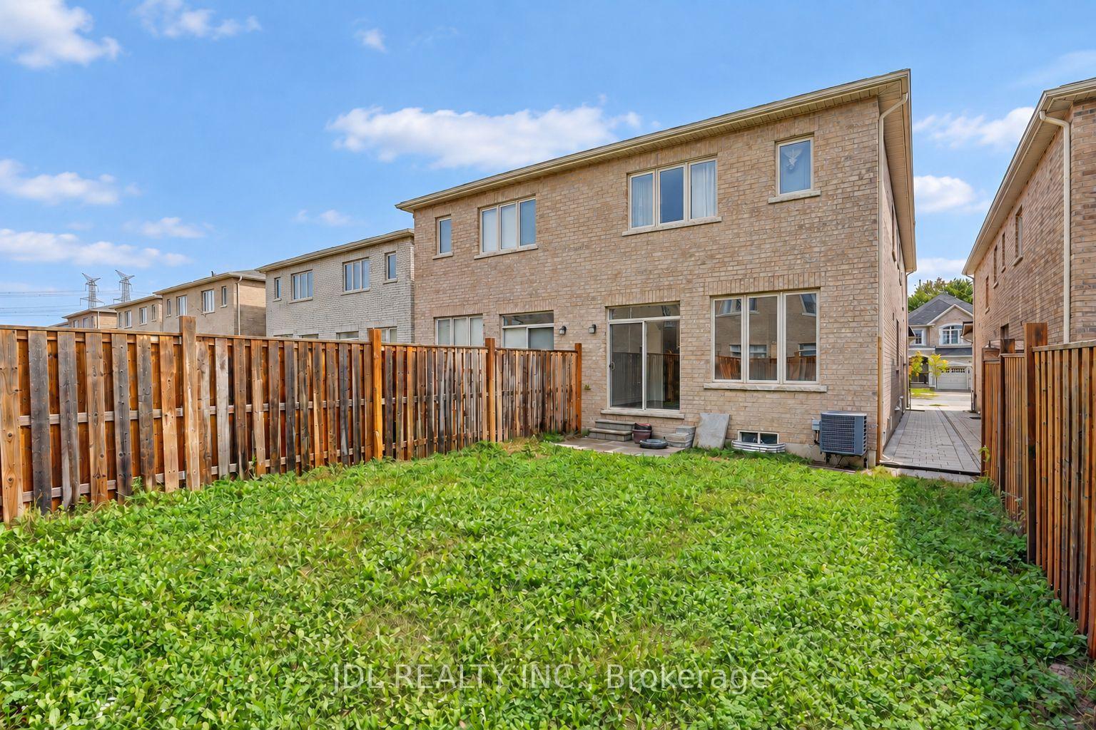 Photo 6 of 54 Mohandas Drive, Markham, Cedarwood — HOMEH