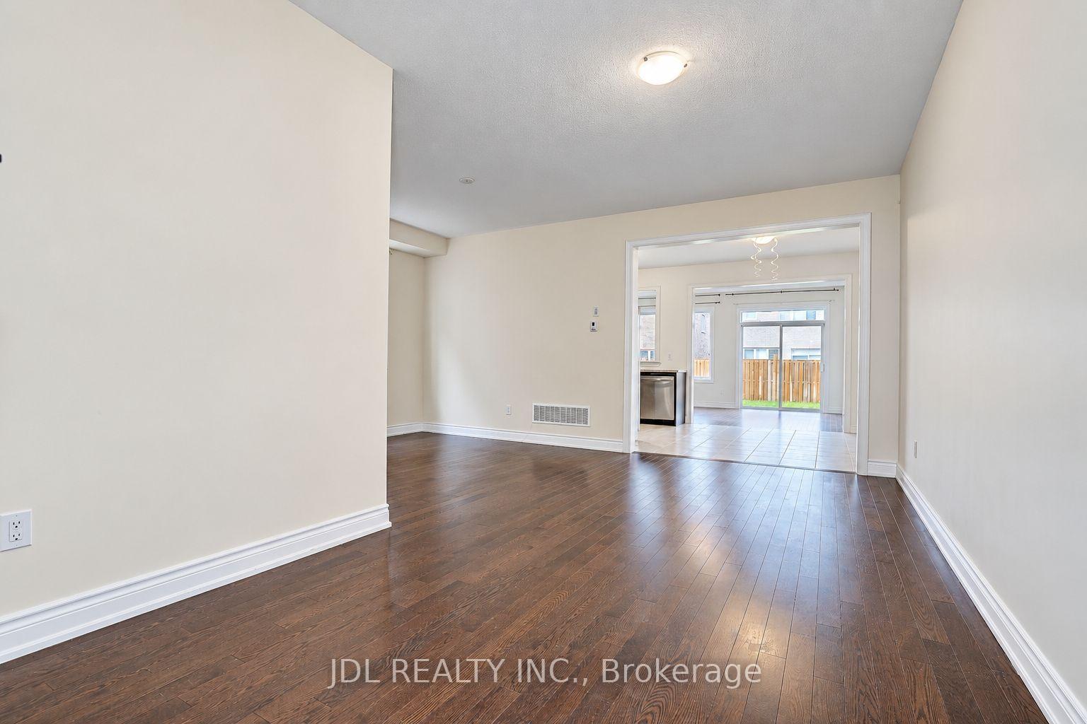 Photo 13 of 54 Mohandas Drive, Markham, Cedarwood — HOMEH