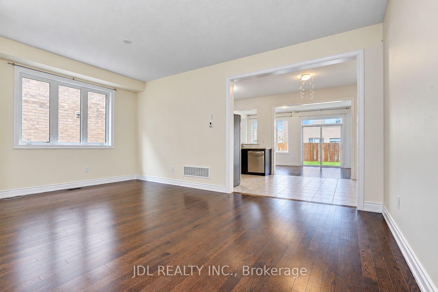 Photo 14 of 54 Mohandas Drive, Markham, Cedarwood — HOMEH