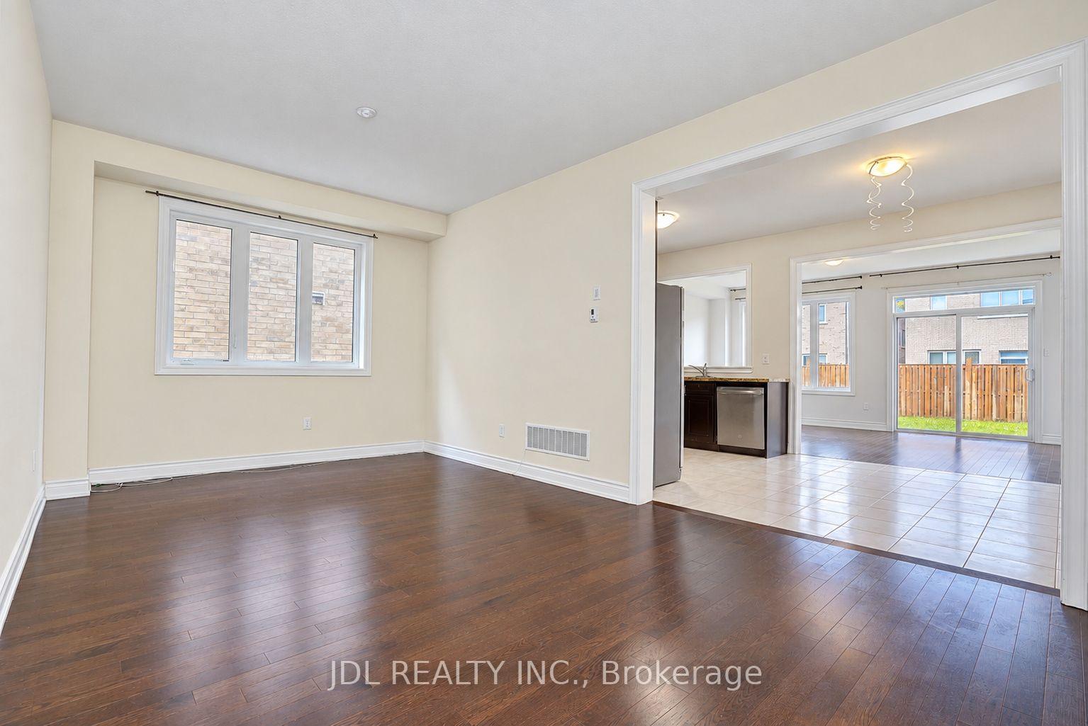 Photo 15 of 54 Mohandas Drive, Markham, Cedarwood — HOMEH