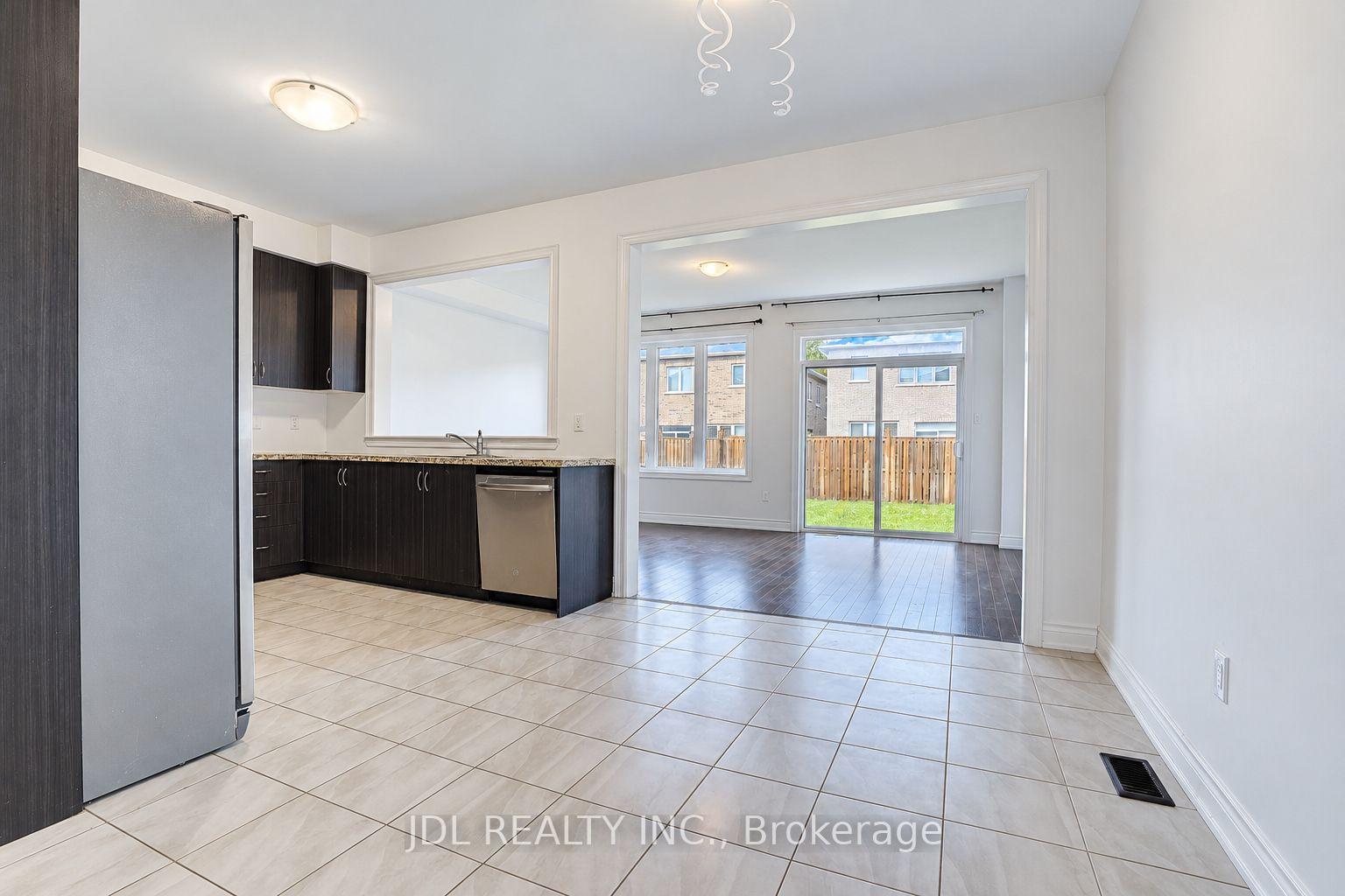 Photo 19 of 54 Mohandas Drive, Markham, Cedarwood — HOMEH