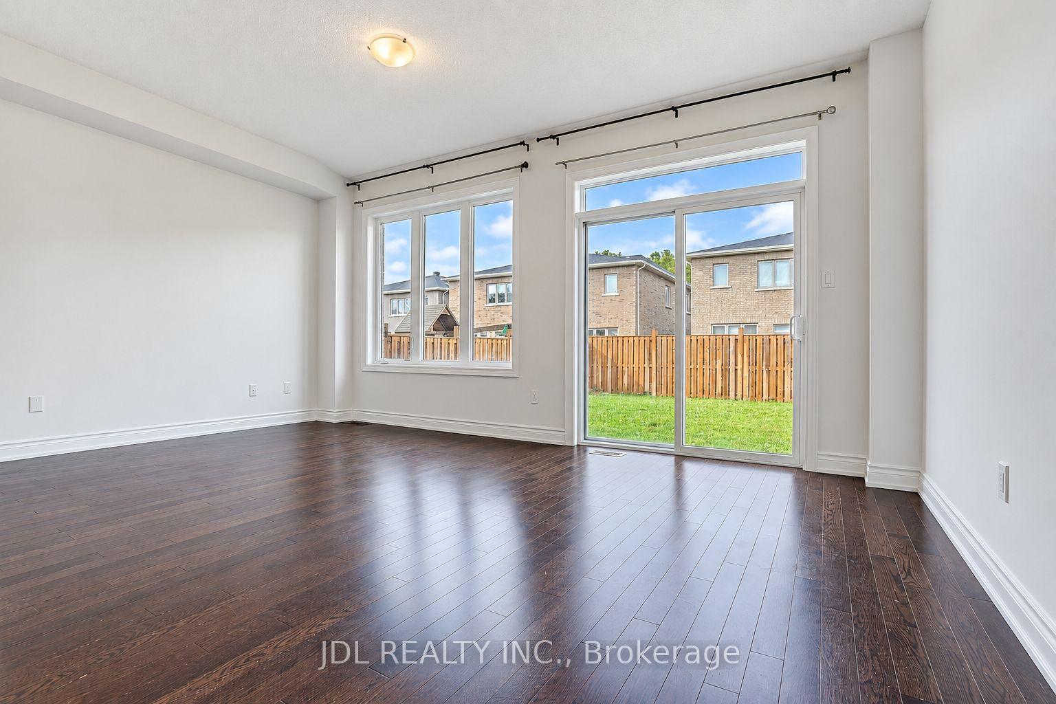 Photo 24 of 54 Mohandas Drive, Markham, Cedarwood — HOMEH