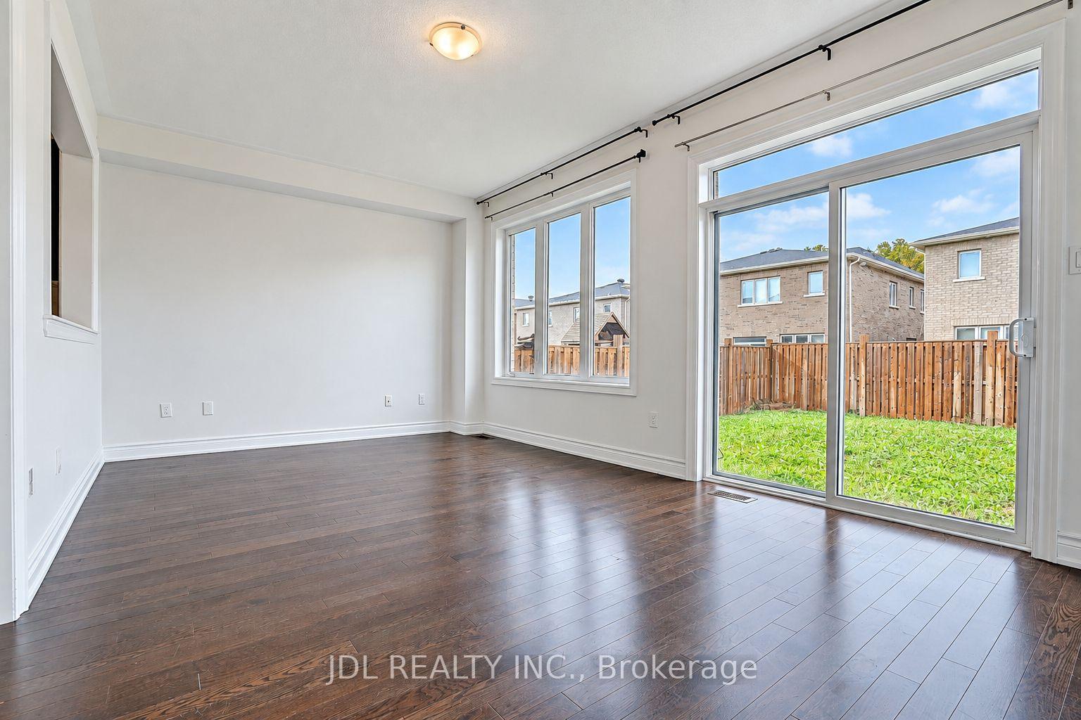 Photo 25 of 54 Mohandas Drive, Markham, Cedarwood — HOMEH
