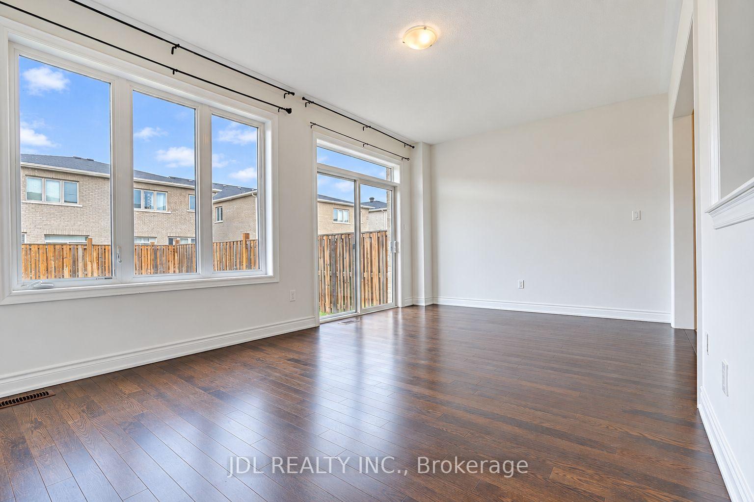 Photo 28 of 54 Mohandas Drive, Markham, Cedarwood — HOMEH
