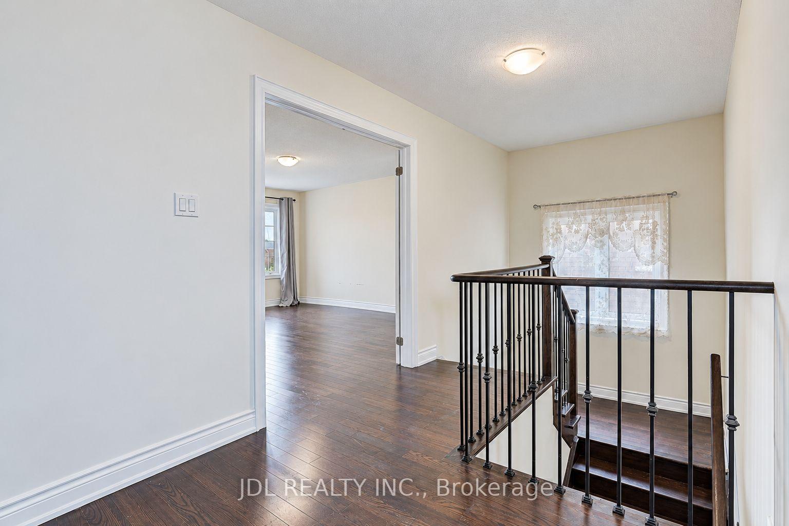 Photo 31 of 54 Mohandas Drive, Markham, Cedarwood — HOMEH