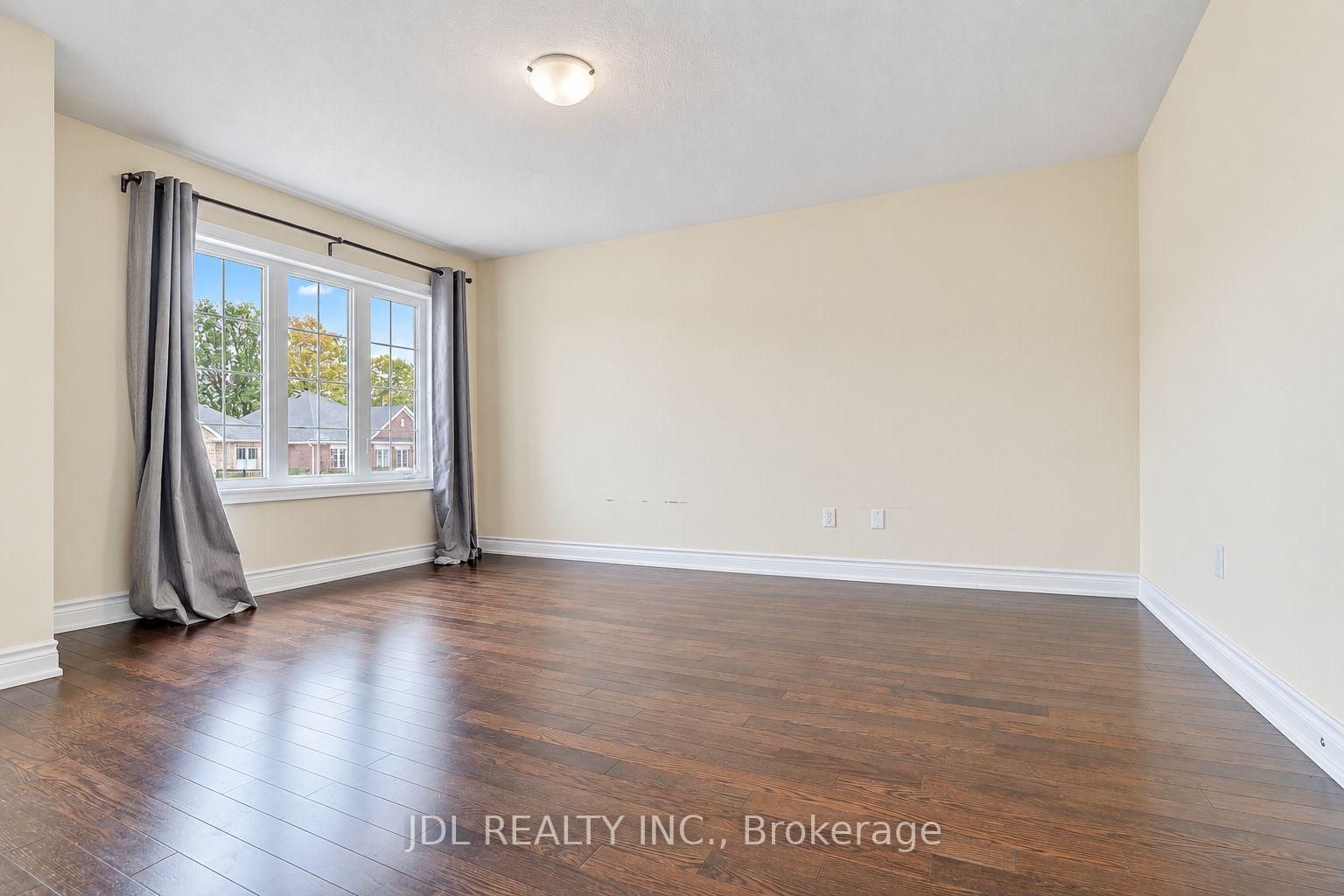 Photo 34 of 54 Mohandas Drive, Markham, Cedarwood — HOMEH