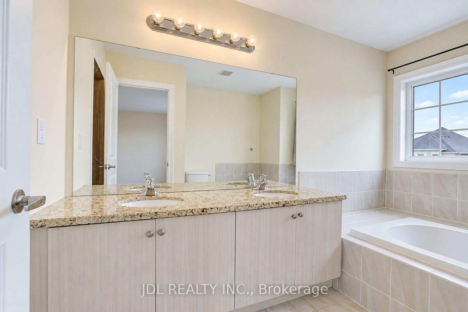 Photo 36 of 54 Mohandas Drive, Markham, Cedarwood — HOMEH