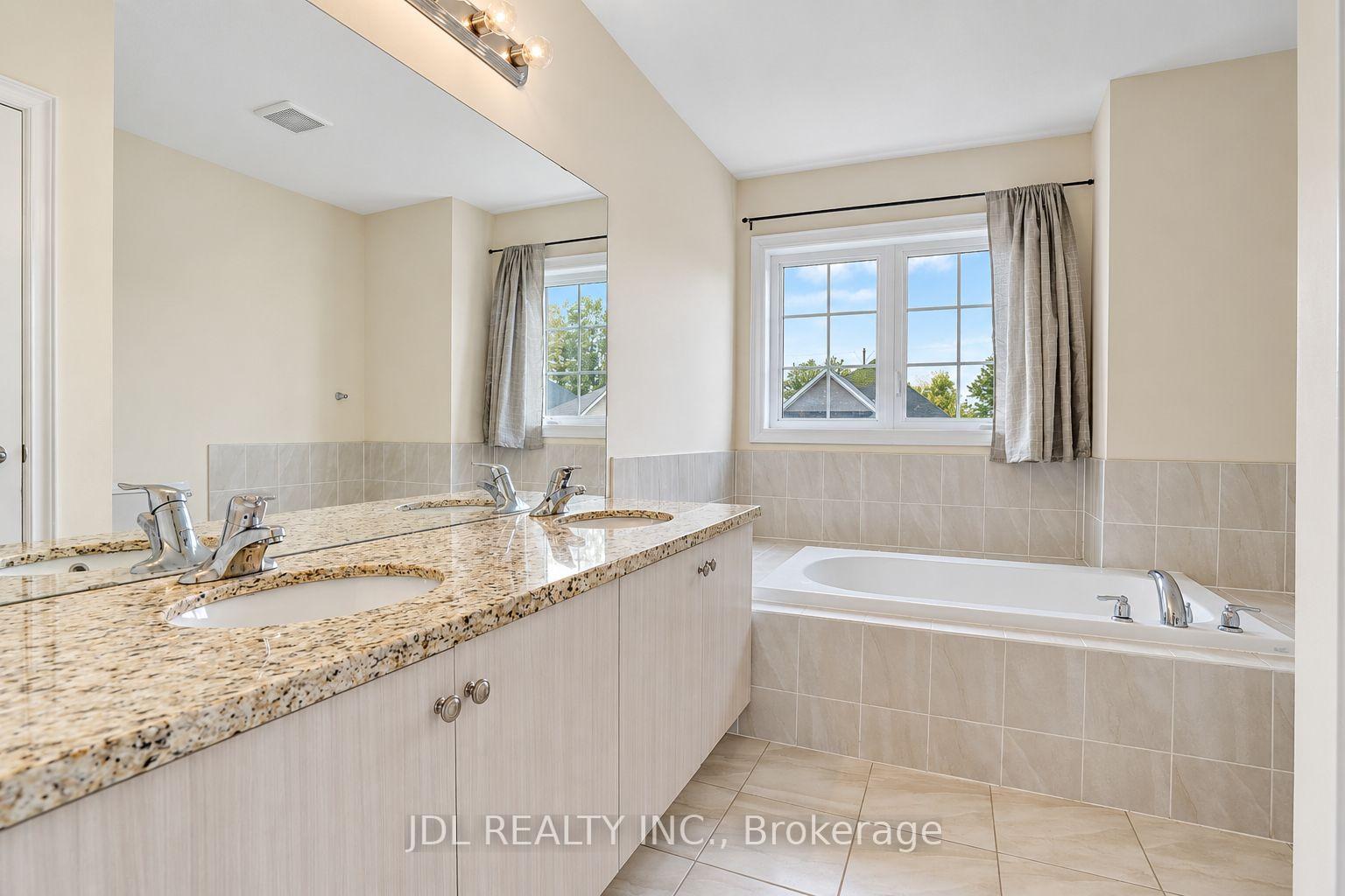 Photo 37 of 54 Mohandas Drive, Markham, Cedarwood — HOMEH