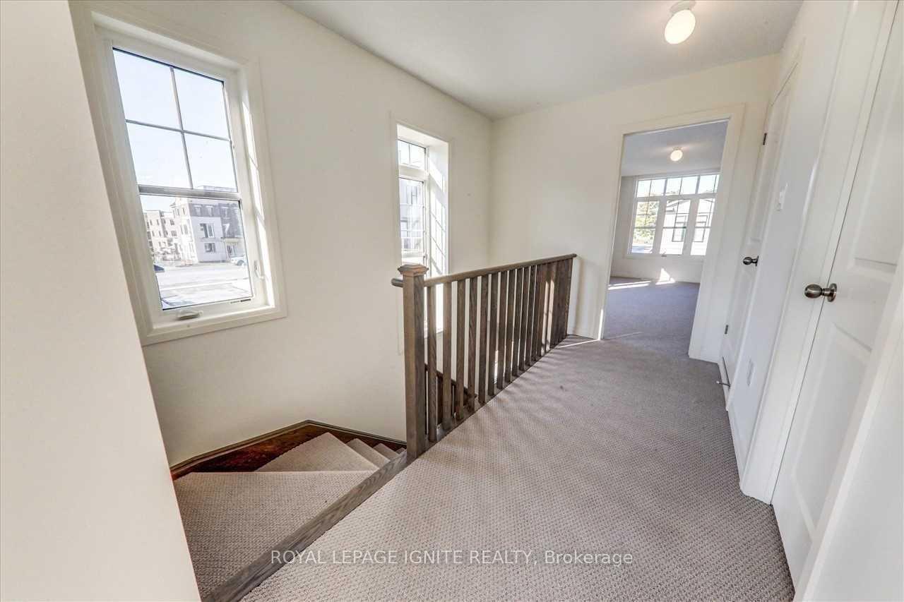 Photo 9 of 46 King George Way, Clarington, Bowmanville — HOMEH