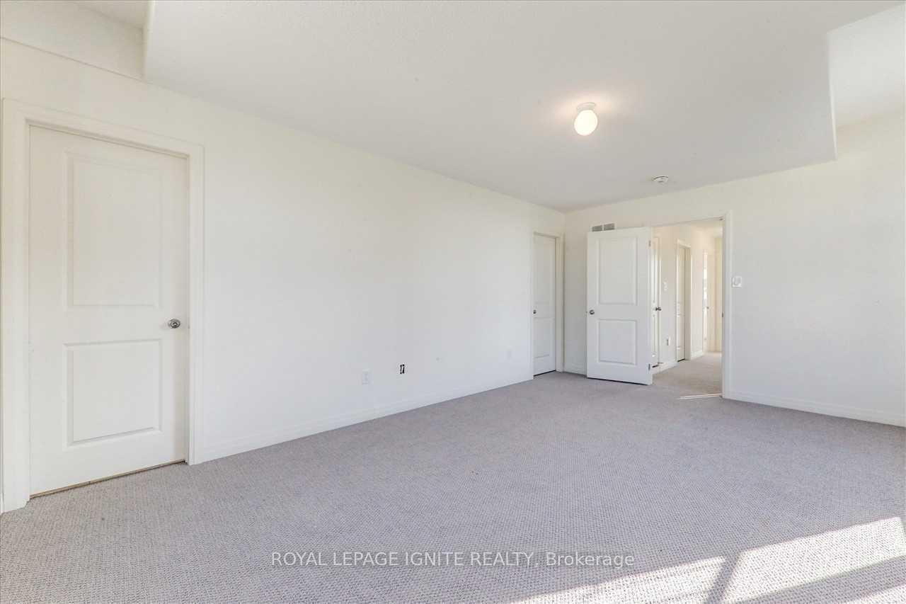 Photo 13 of 46 King George Way, Clarington, Bowmanville — HOMEH