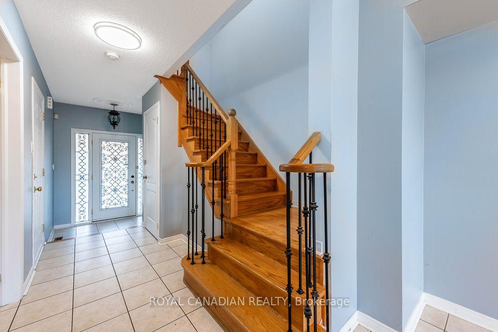 Photo 8 of 22 Bay Breeze Drive, Brampton, Sandringham-Wellington — HOMEH