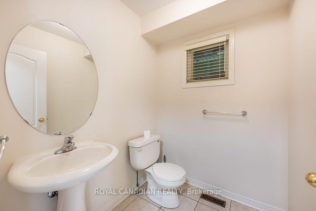Photo 9 of 22 Bay Breeze Drive, Brampton, Sandringham-Wellington — HOMEH