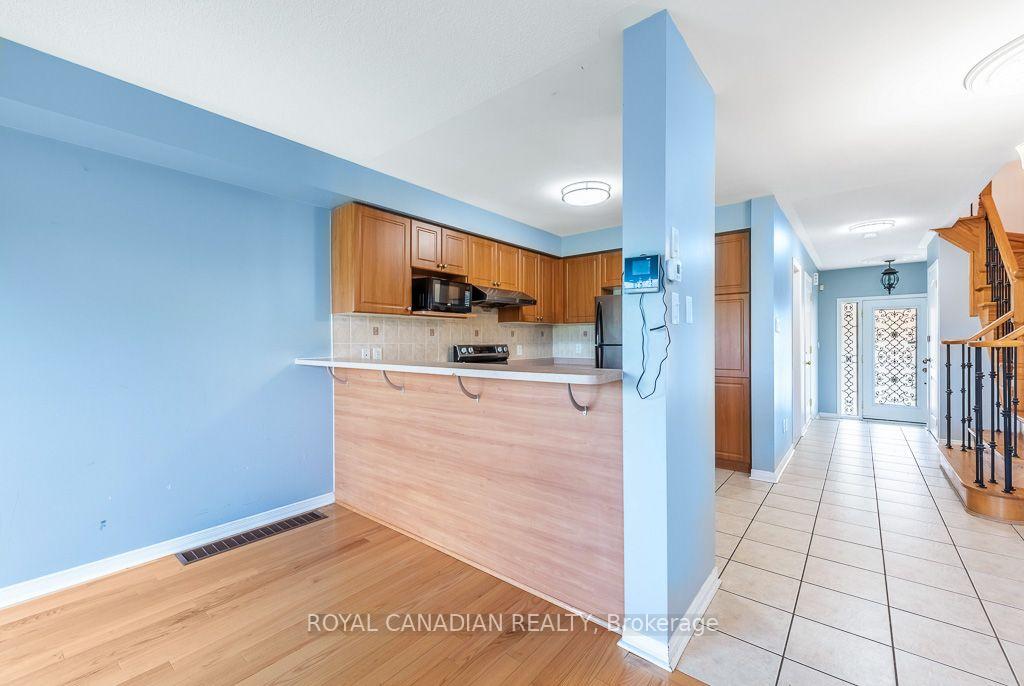 Photo 15 of 22 Bay Breeze Drive, Brampton, Sandringham-Wellington — HOMEH