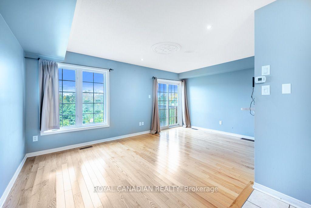 Photo 16 of 22 Bay Breeze Drive, Brampton, Sandringham-Wellington — HOMEH