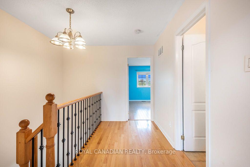 Photo 21 of 22 Bay Breeze Drive, Brampton, Sandringham-Wellington — HOMEH