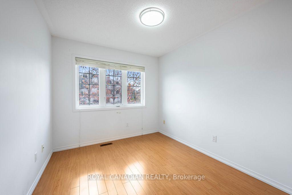 Photo 23 of 22 Bay Breeze Drive, Brampton, Sandringham-Wellington — HOMEH