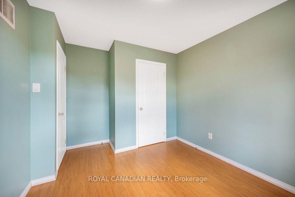 Photo 26 of 22 Bay Breeze Drive, Brampton, Sandringham-Wellington — HOMEH