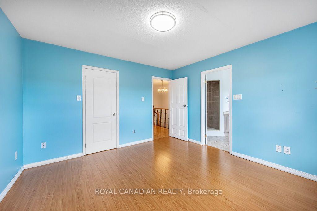 Photo 30 of 22 Bay Breeze Drive, Brampton, Sandringham-Wellington — HOMEH