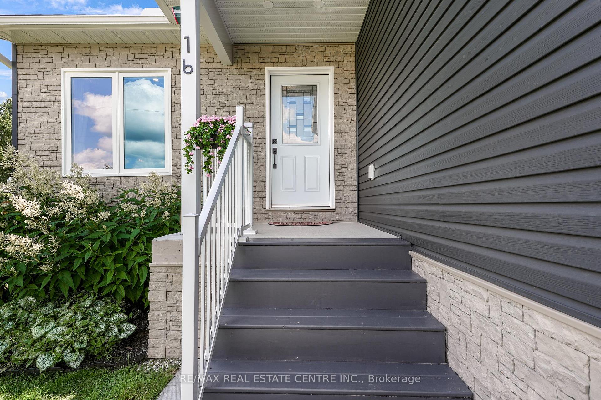 Photo 4 of 16 Williams Drive, Bancroft, Bancroft Ward — HOMEH
