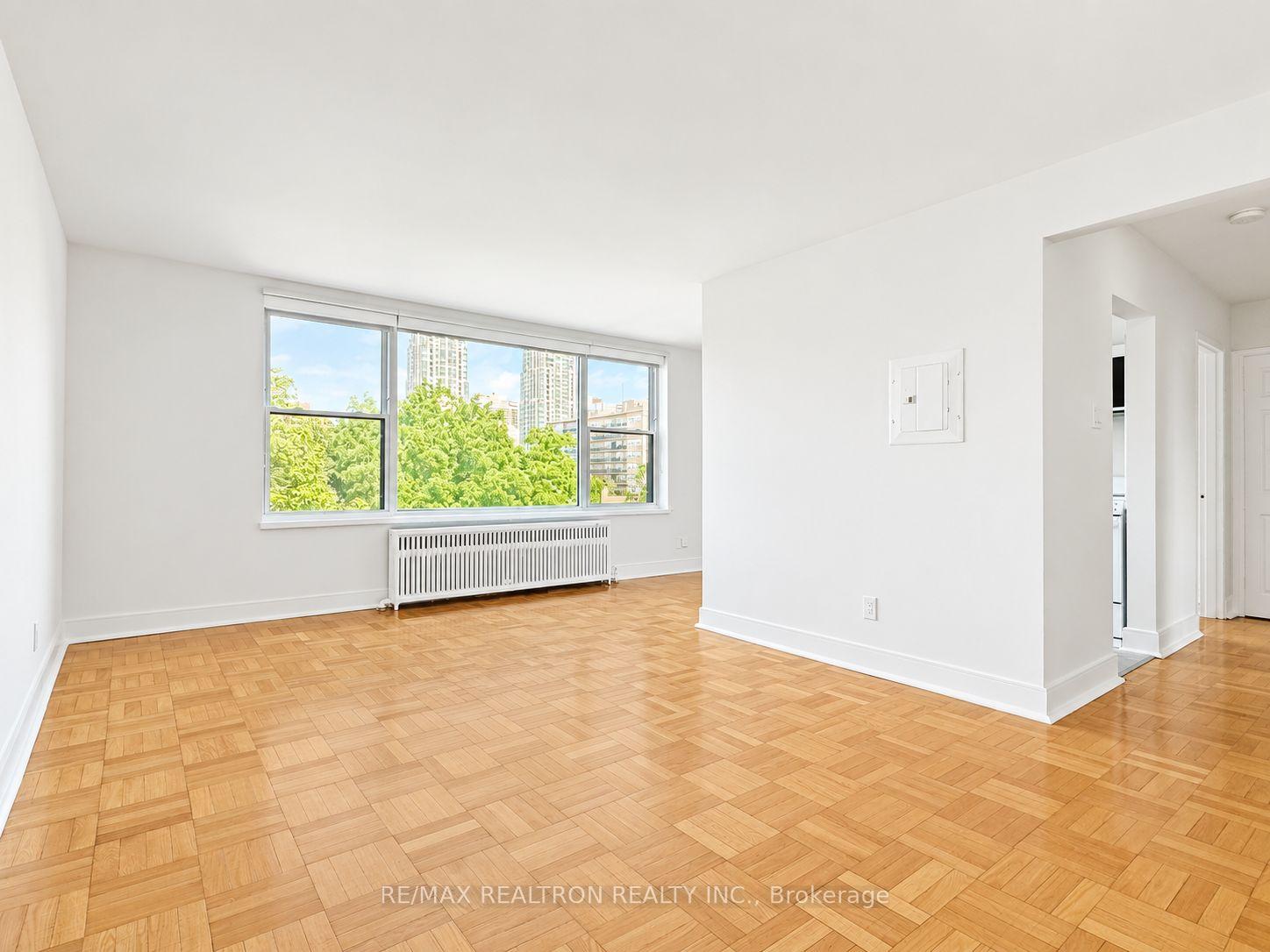 Photo 2 of Unit 508, 1545 Bathurst Street, Toronto, Forest Hill South — HOMEH