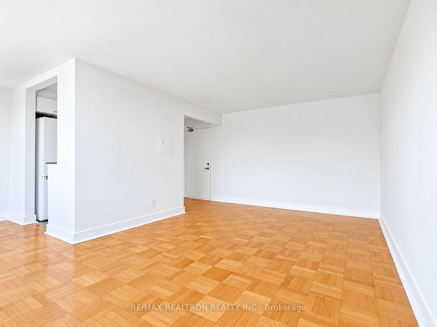 Photo 3 of Unit 508, 1545 Bathurst Street, Toronto, Forest Hill South — HOMEH