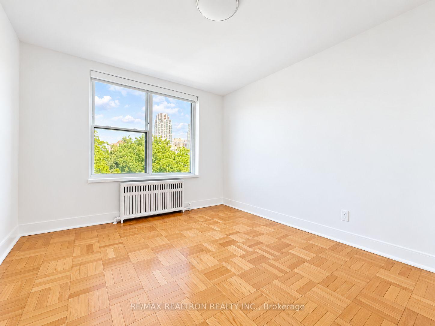 Photo 7 of Unit 508, 1545 Bathurst Street, Toronto, Forest Hill South — HOMEH