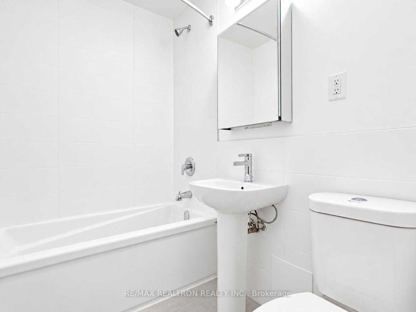 Photo 10 of Unit 508, 1545 Bathurst Street, Toronto, Forest Hill South — HOMEH