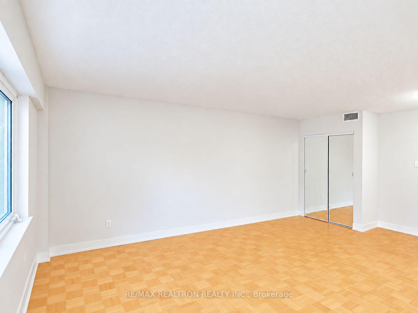 Photo 3 of Unit 104, 95 Lawton Boulevard, Toronto, Yonge-St. Clair — HOMEH